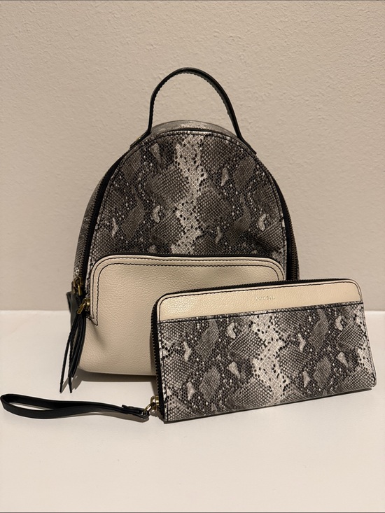 Fossil Handbags - Black and Cream Snake-Print Fossil Backpack Purse with Matching Wallet